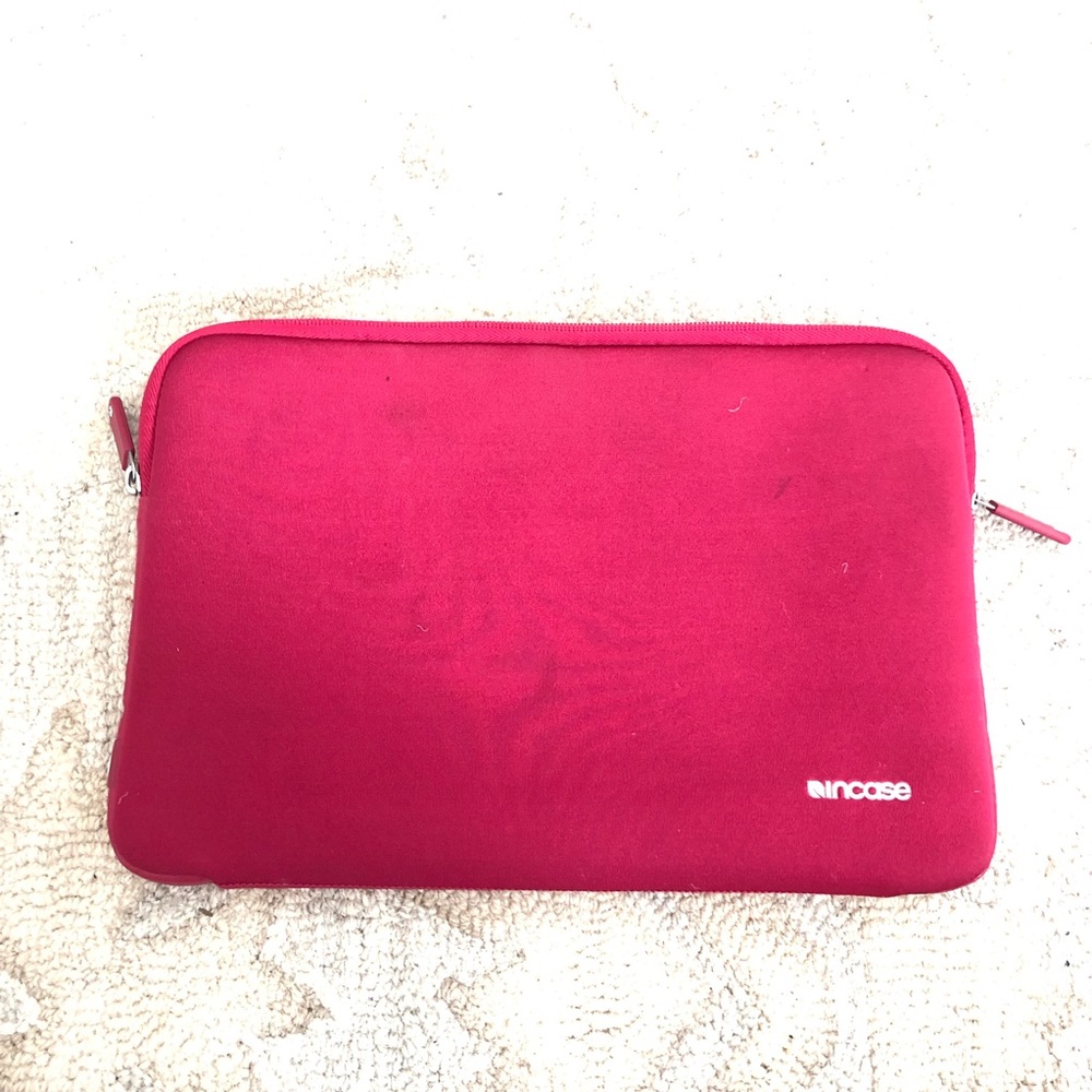Incase 11’ Mac case